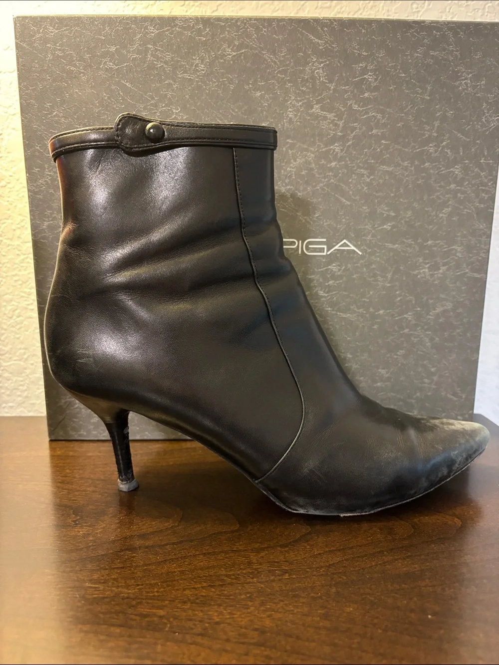 Via Spiga V-Madeline Black Leather Stiletto Ankle Boots Size 9M + Extra Heel Cap